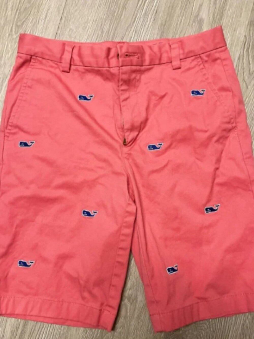 Vineyard Vines embroidered shorts size 16